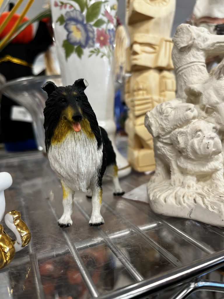Collie figurine