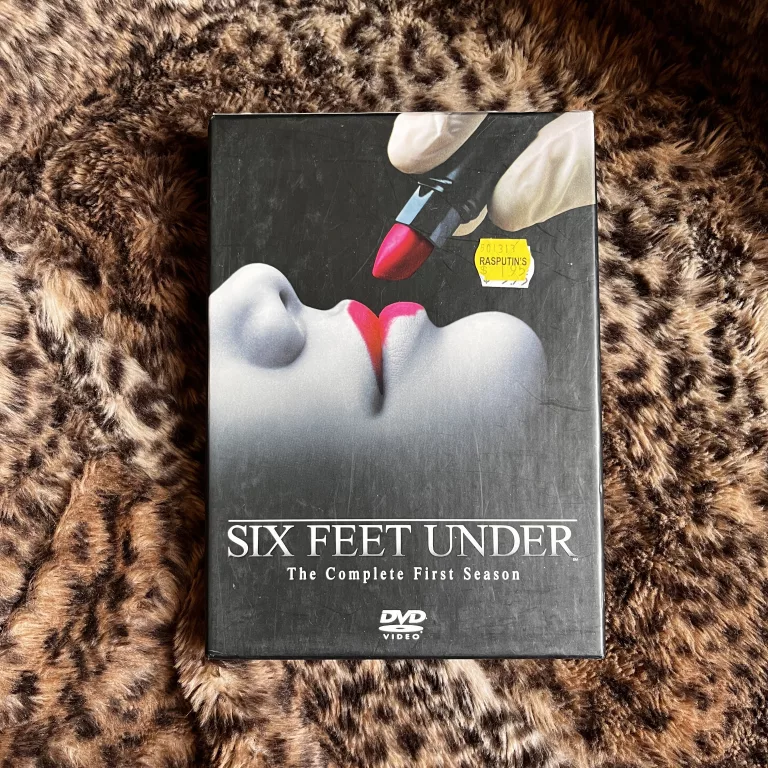 Six feet under dvd set