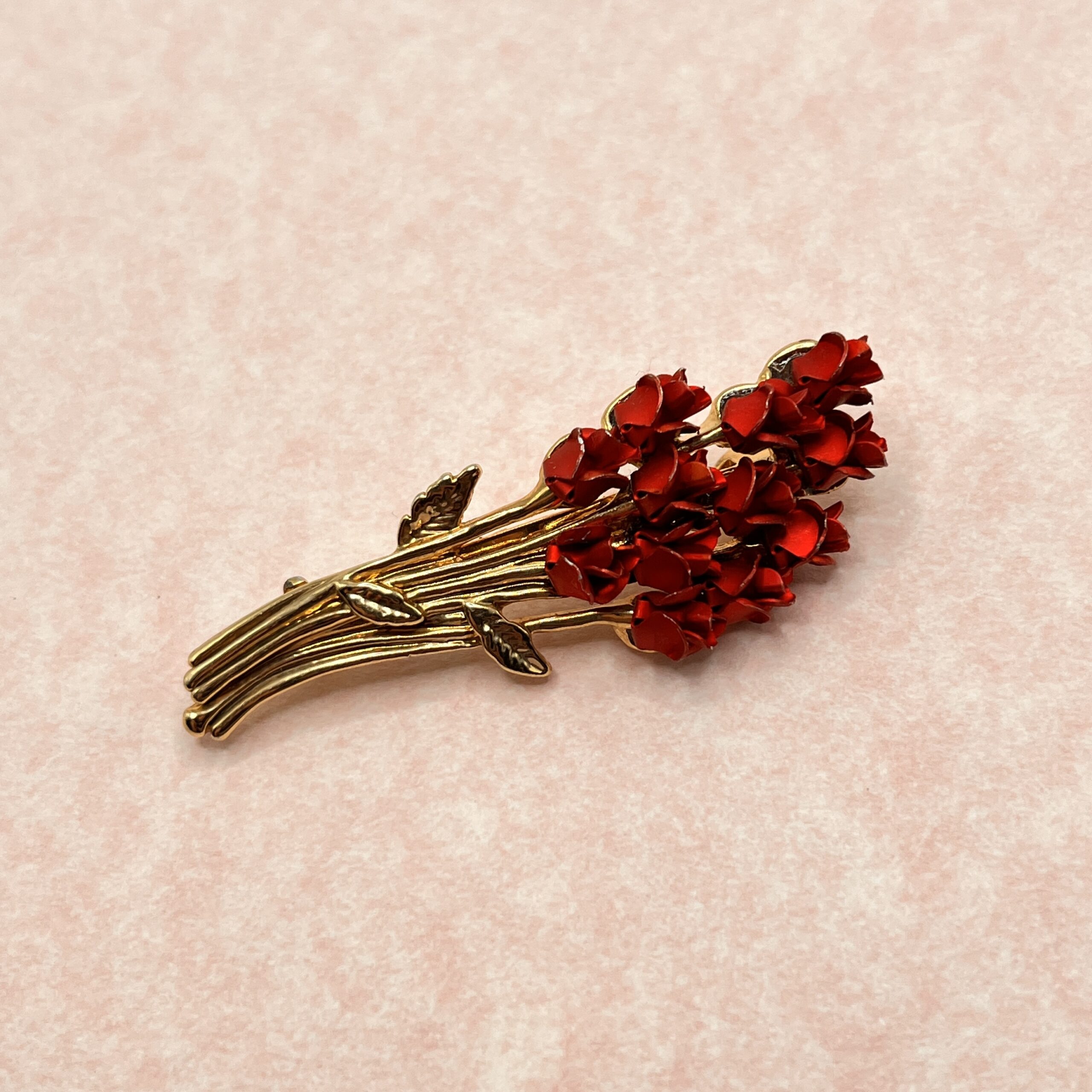 Flower bouquet brooch