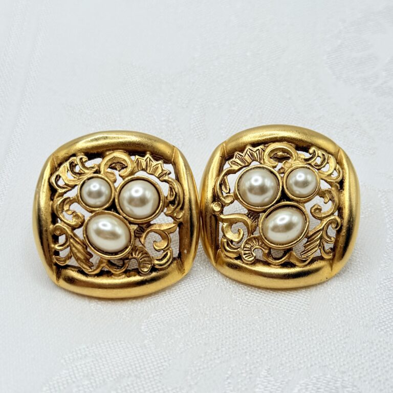 Vintage gold tone faux pearl clip-on earrings
