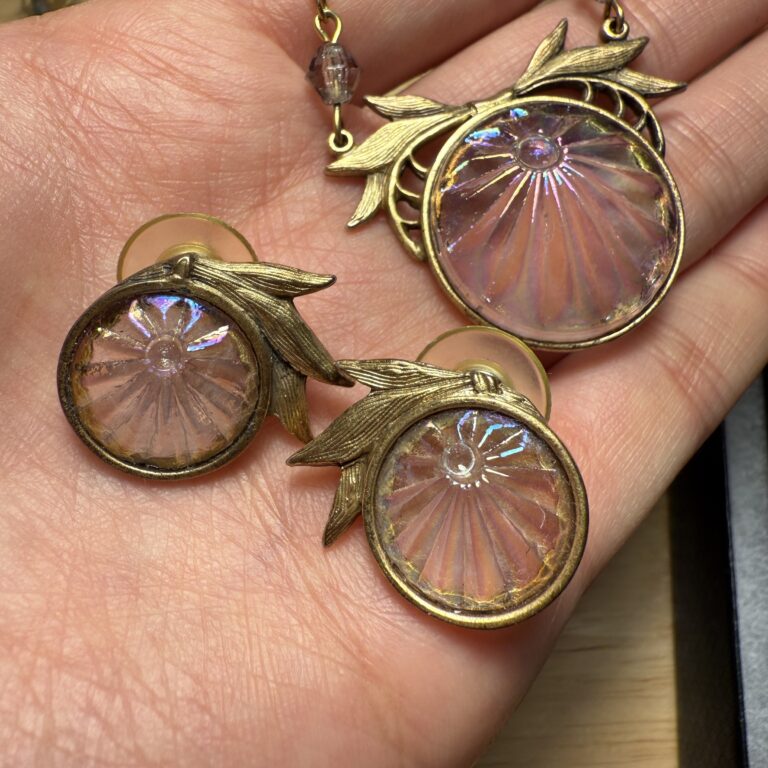 Earring and necklace set